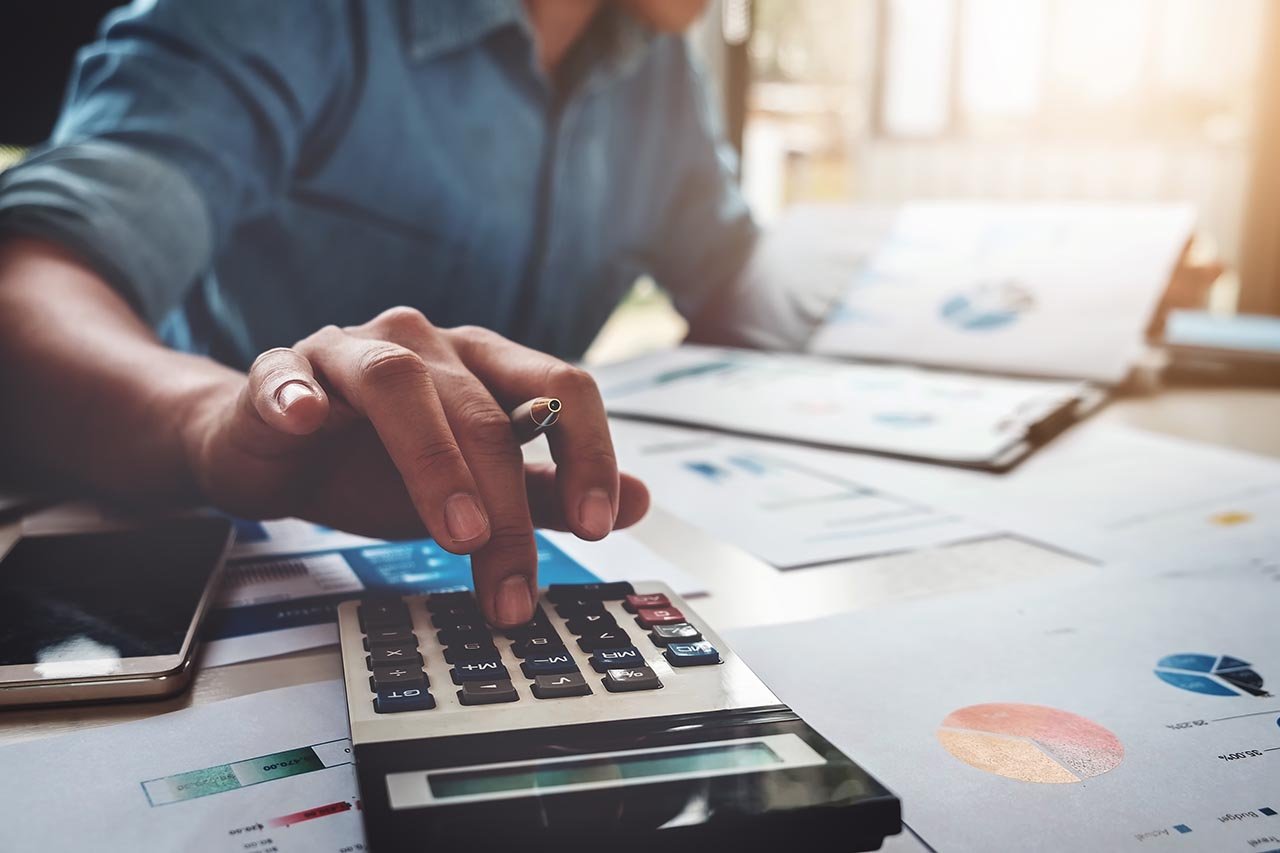 b2b website cost being calculated