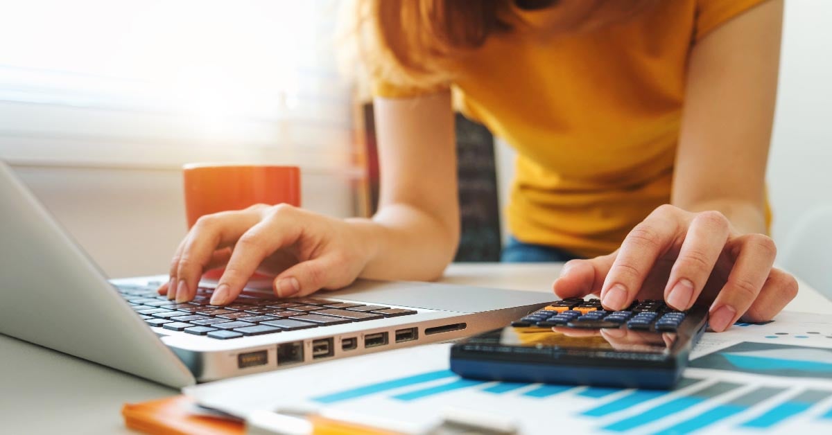 person estimating cost of an msp lead